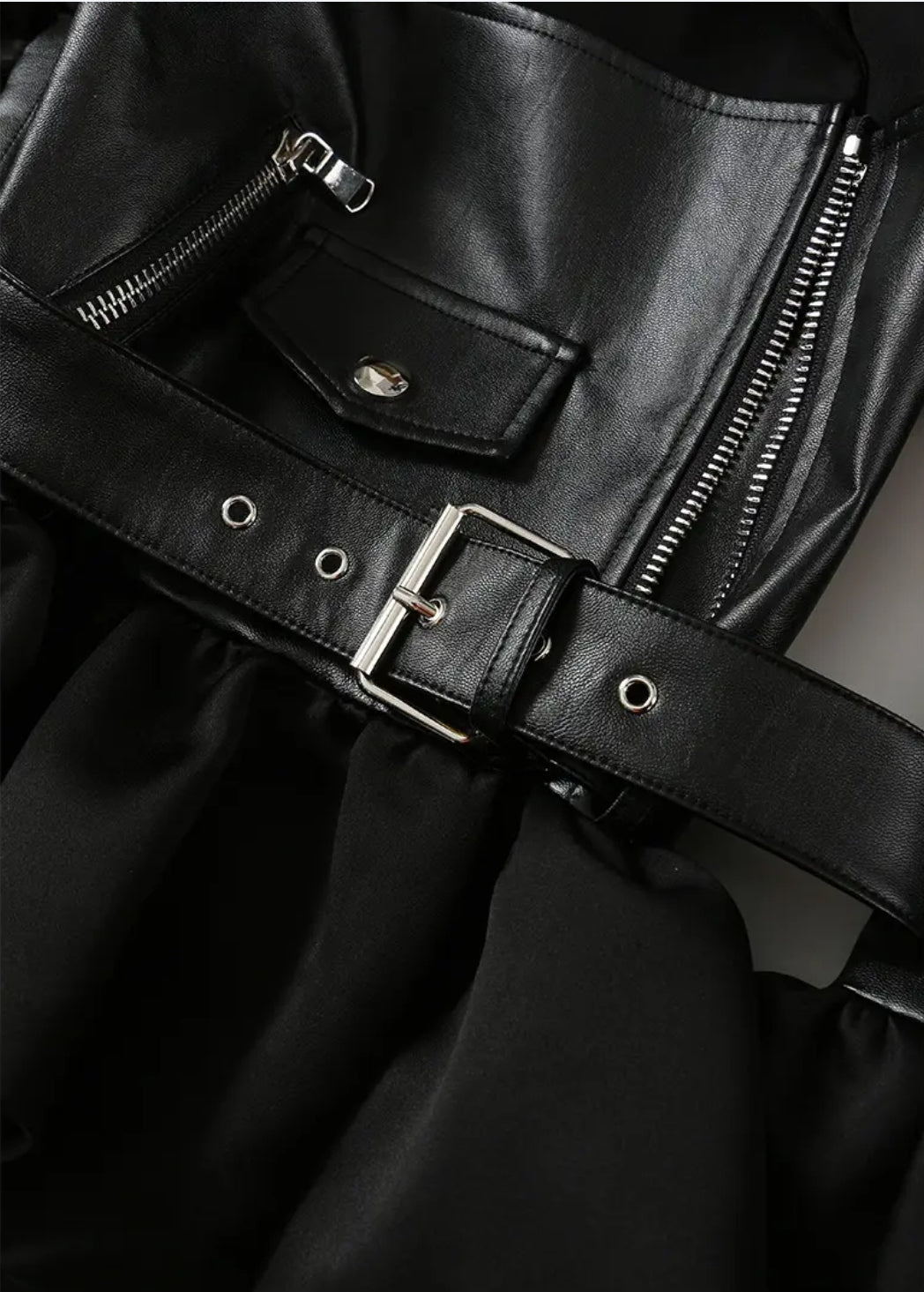 Blazer negra con corset de poli piel negro media manga