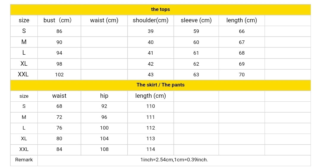 Blazer + pantalón corte recto color negro hombreras en piedras y detalles plateados colección ocly