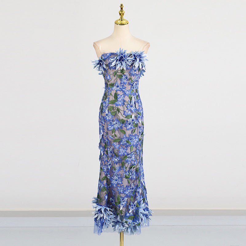 Vestido estampado de flores color rosa palabra de honor disponible en azul