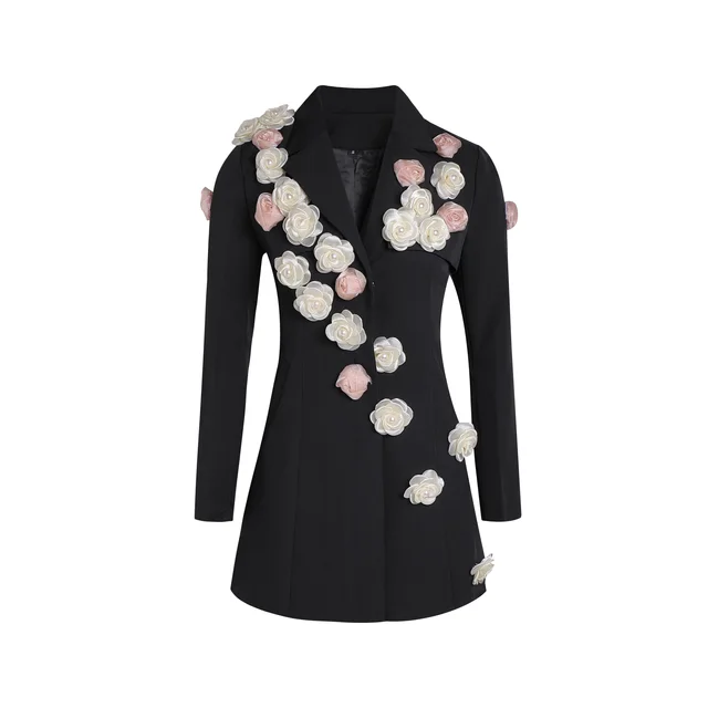 Blazer negra con flores