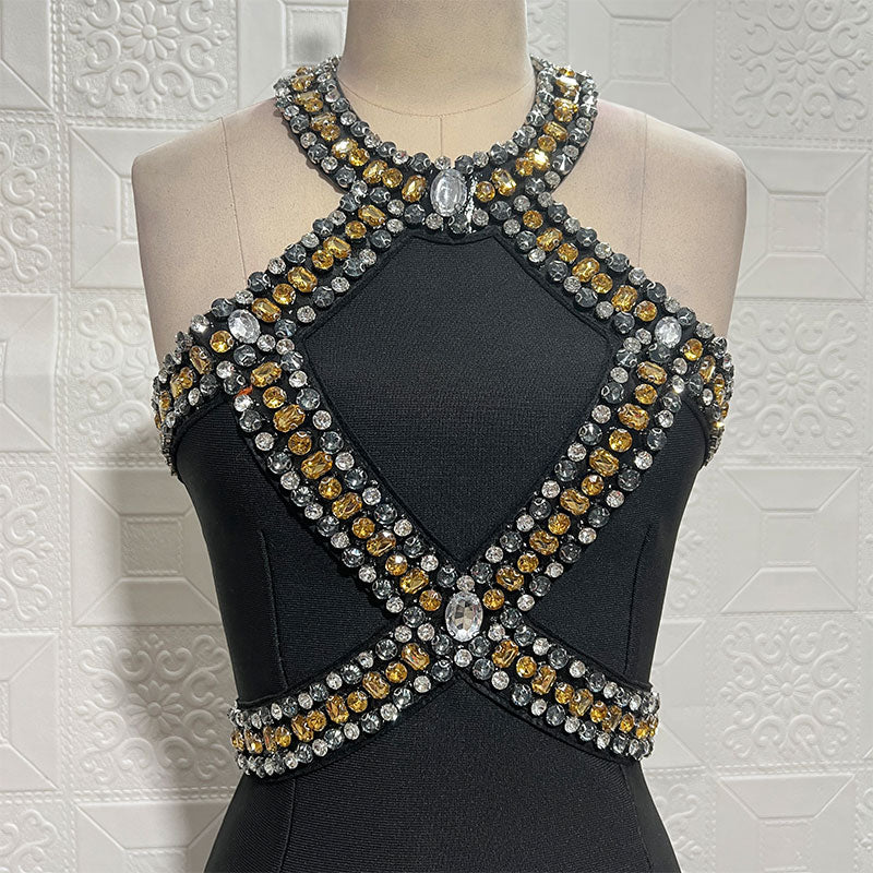 Vestido negro con cristales plateados y dorados