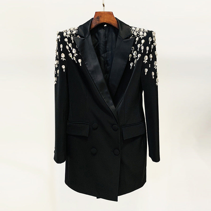 Blazer negra con piedras en hombros disponible en blanco también