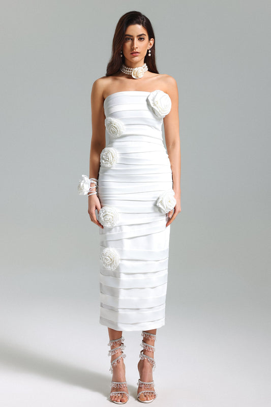 Vestido plisado blanco bandage con flores blanca