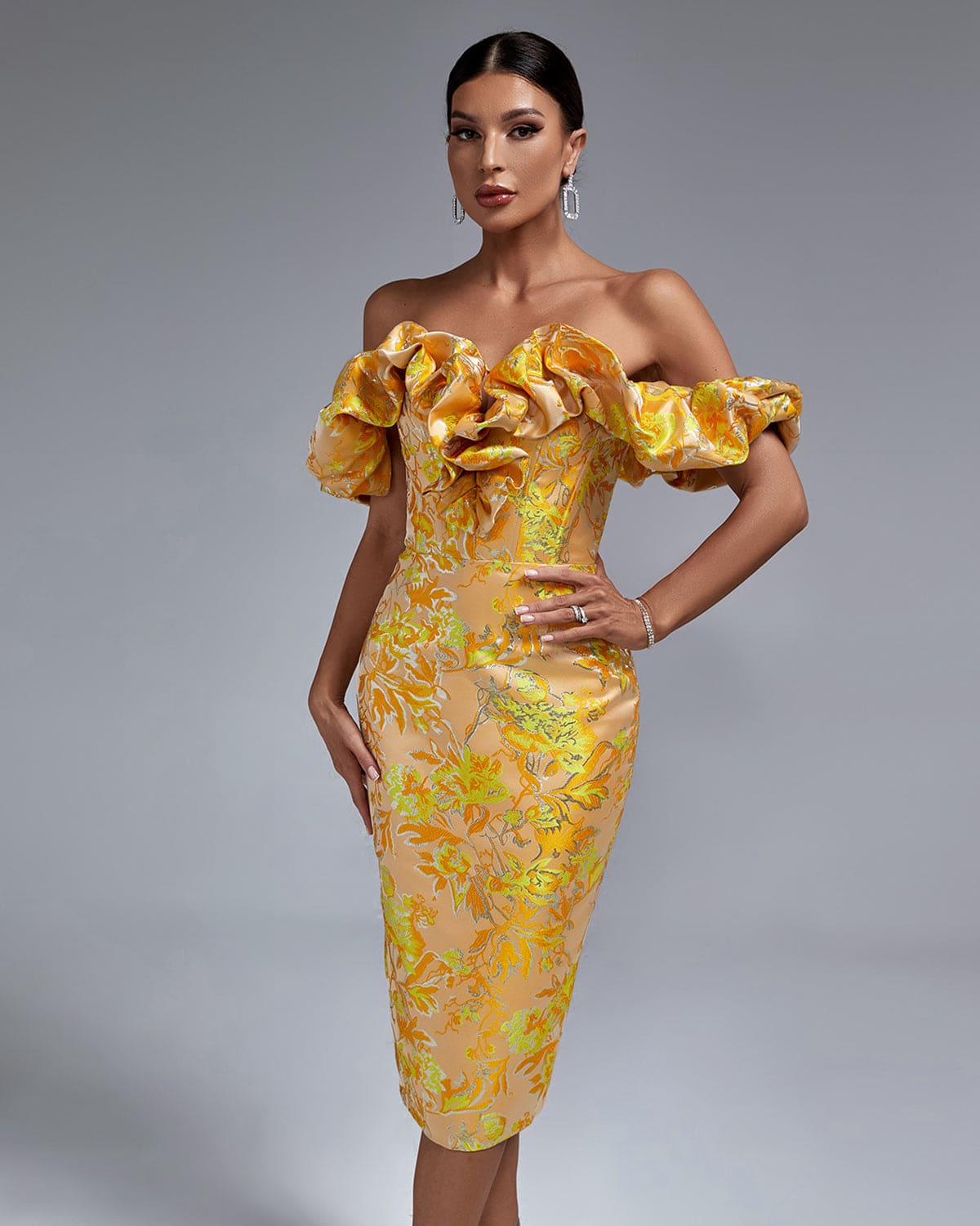 Vestido estampado floral hombro descubierto