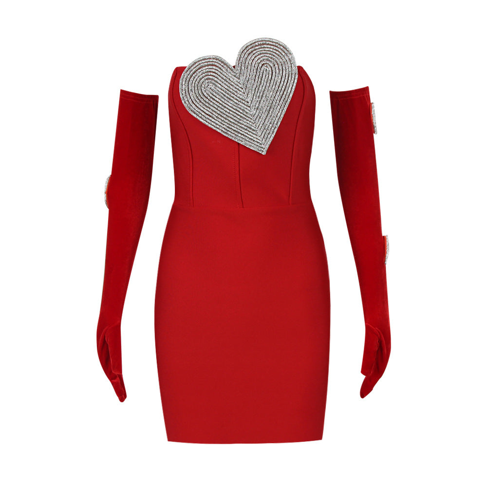 Vestido bandage rojo con corazón en escote , + guantes