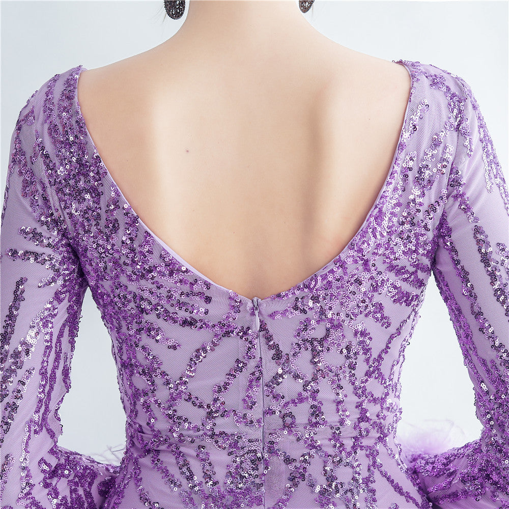 Vestido de gala color Lila manga larga con detalle en plumas y lentejuela / Bella