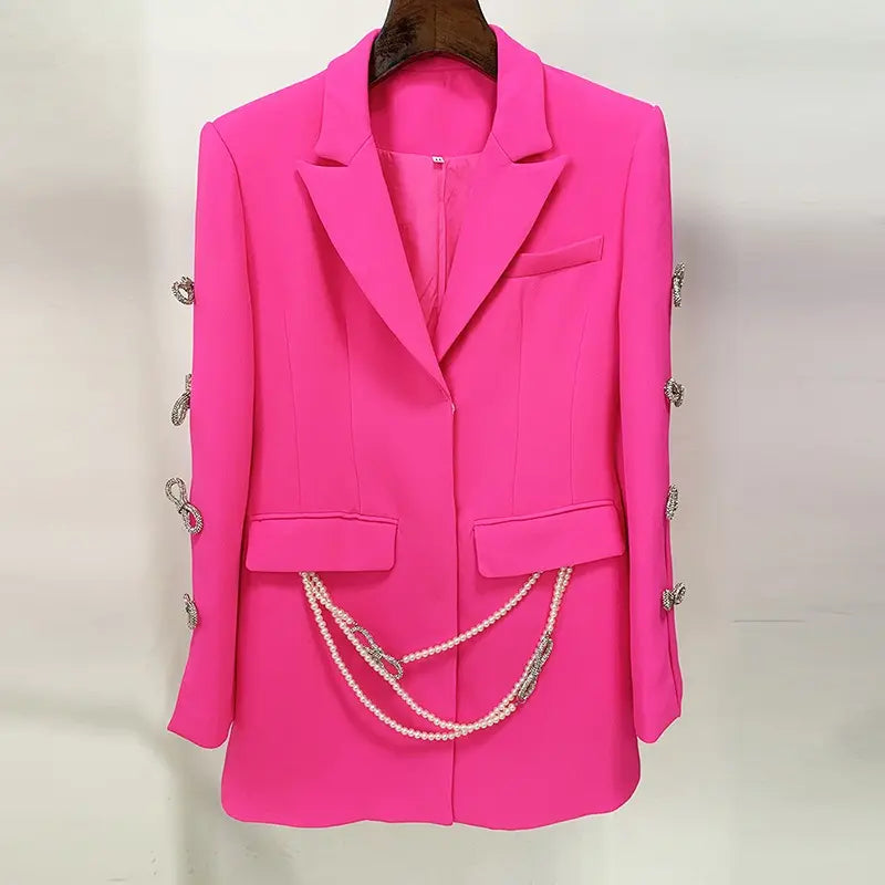 Blazer Lila con cadena de perlas disponible también en Rosa