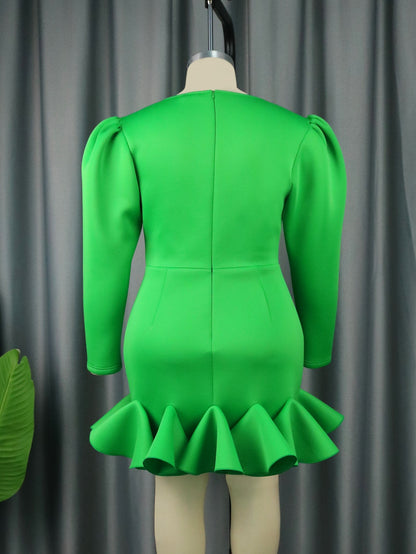 Vestido corto verde vuelos