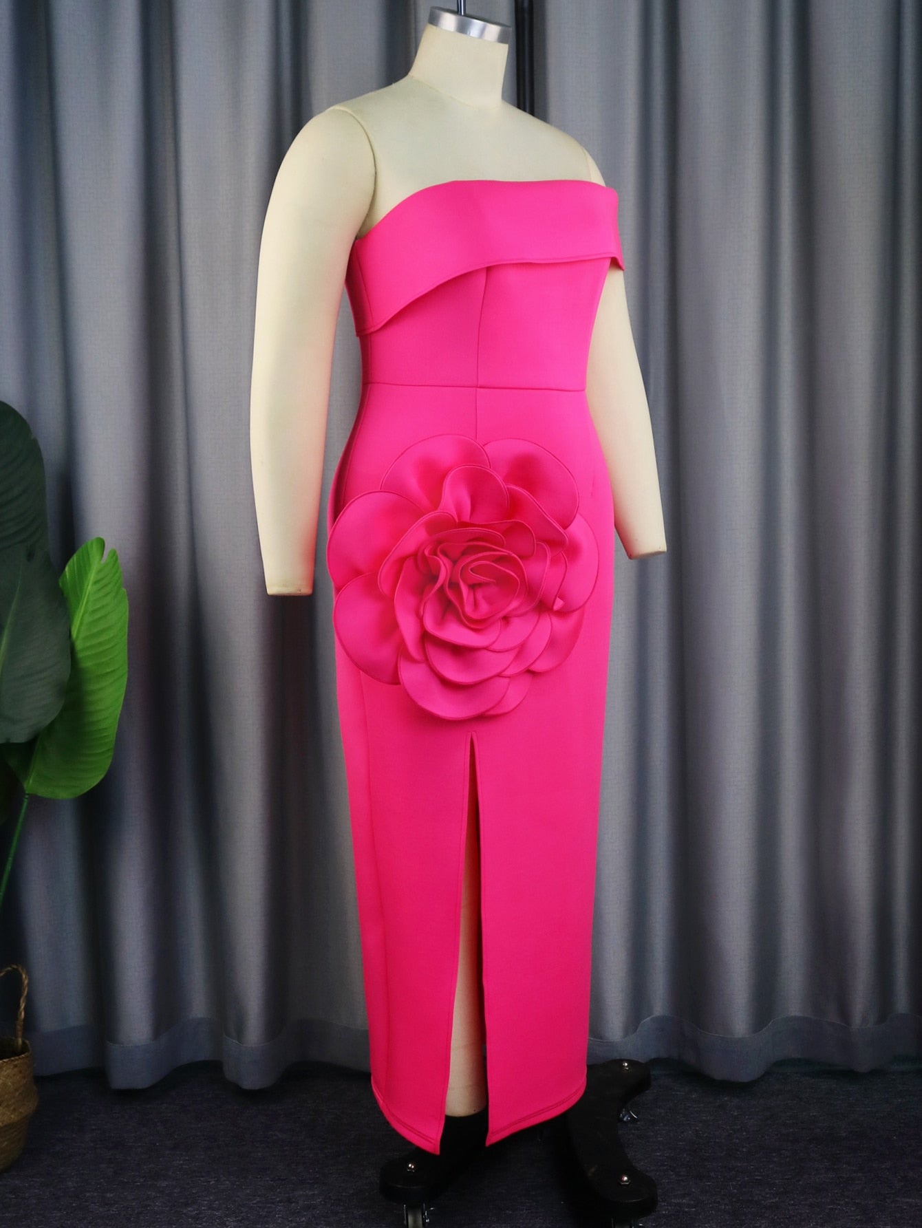 Precioso vestido Rosa con detalle de flor talla hasta 4XL