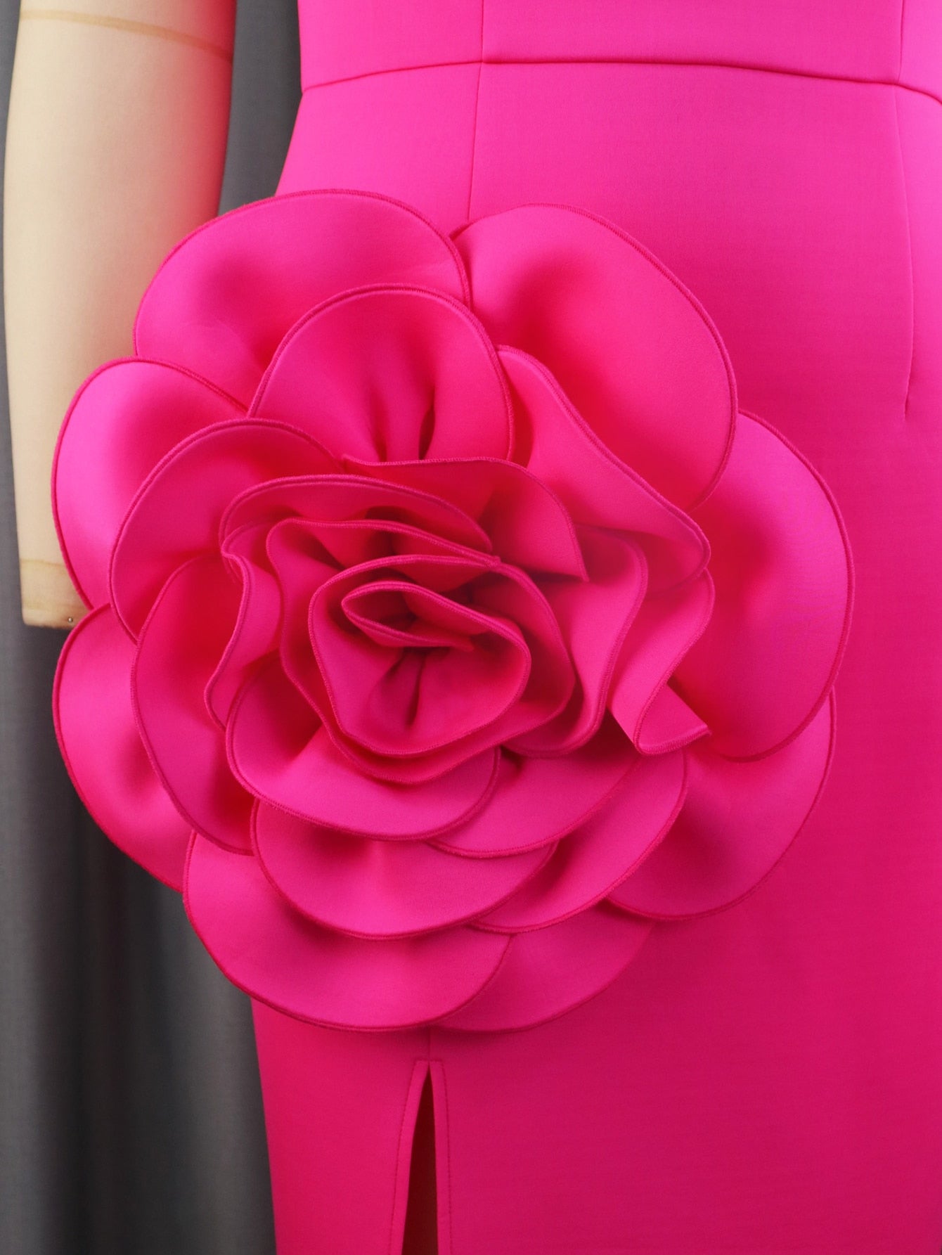 Precioso vestido Rosa con detalle de flor talla hasta 4XL