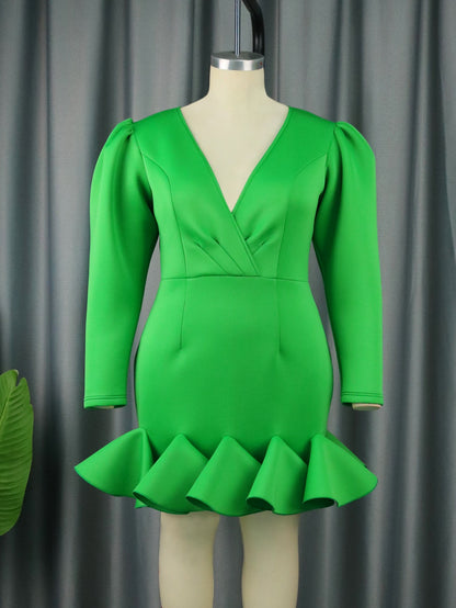 Vestido corto verde vuelos