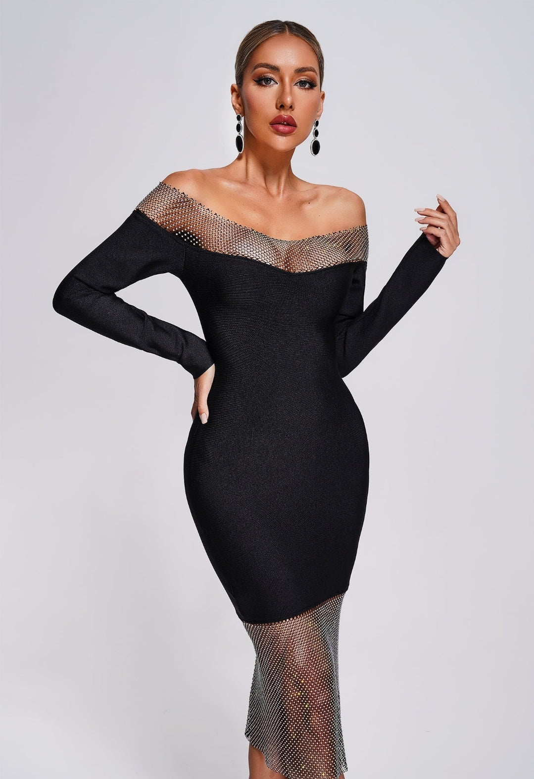 Vestido negro transparencias