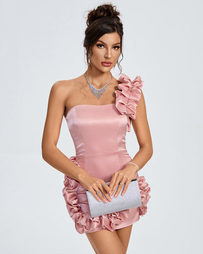 Vestido seda rosa con fruncido en falda y tirante