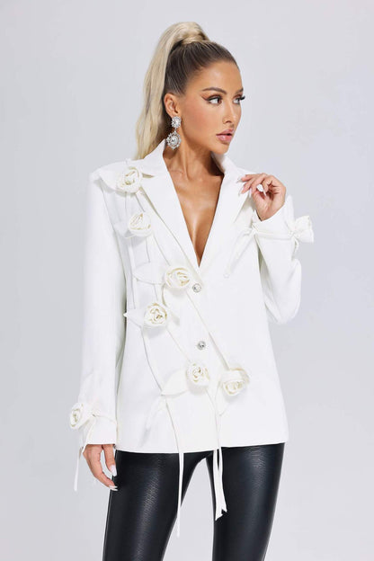 Blazer blanca con flores