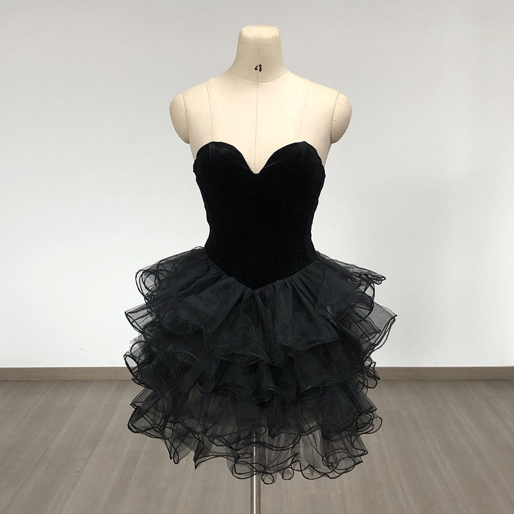 Vestido en tul negro y corset en terciopelo , precioso vestido corto con volumen / colección ocsvol