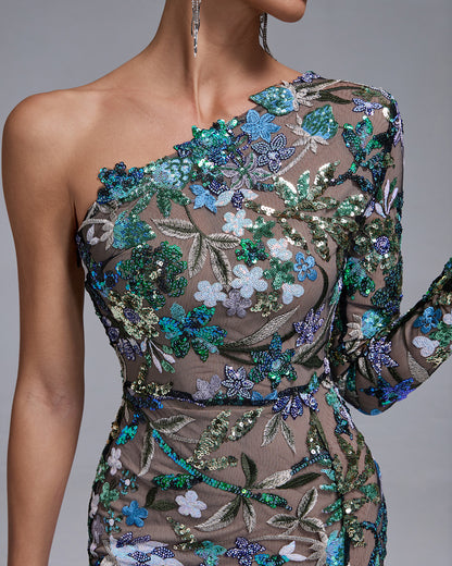 Vestido elegante desigual con flores bordadas