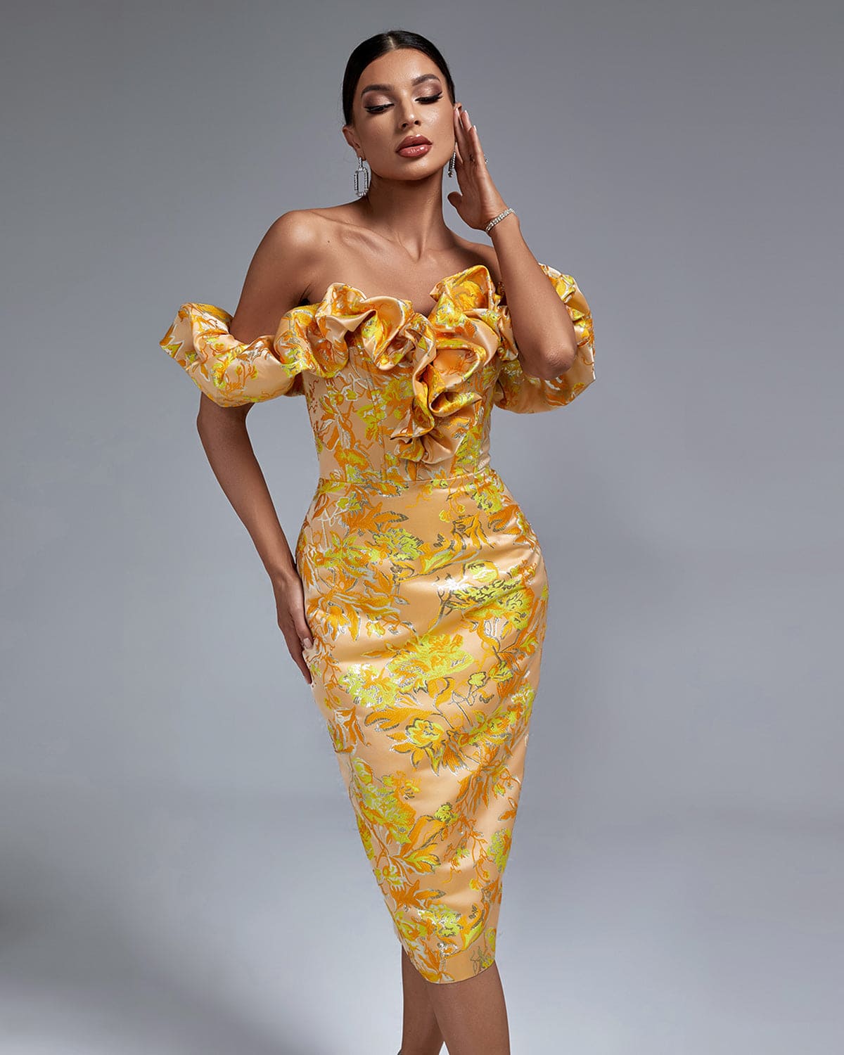 Vestido estampado floral hombro descubierto