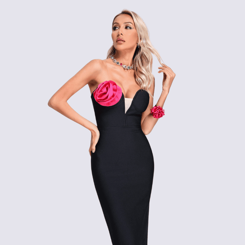 Vestido palabra de honor flor rosada en pecho