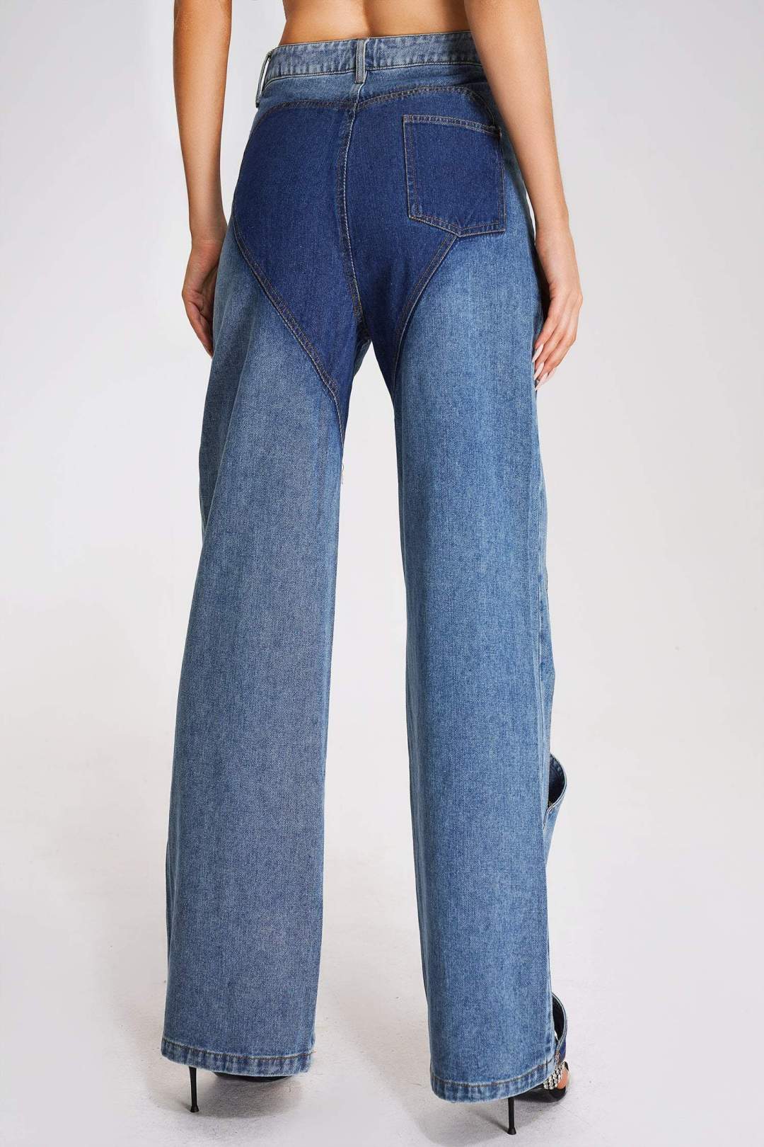 Jeans pierna ancha con aberturas