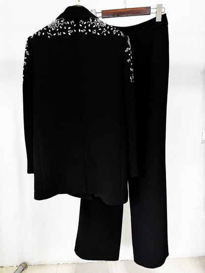 Blazer + pantalón detalles en hombros en piedras plateadas