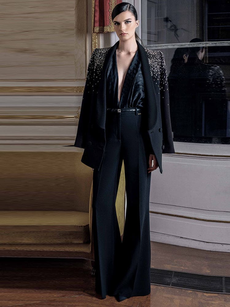 Blazer + pantalón detalles en hombros en piedras plateadas